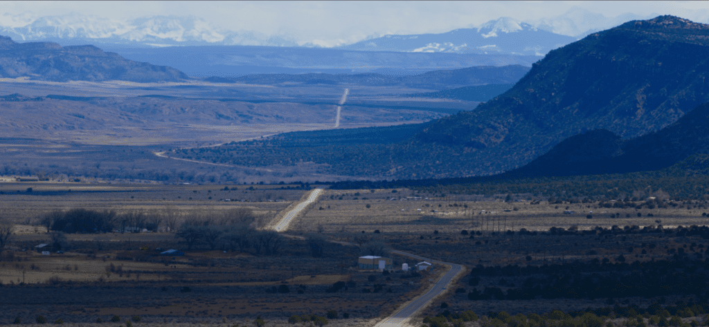 A road going through the middle of nowhere